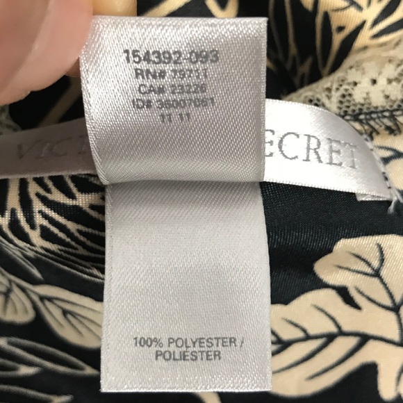 Victoria Secret satin open front cami black floral - Picture 8 of 8